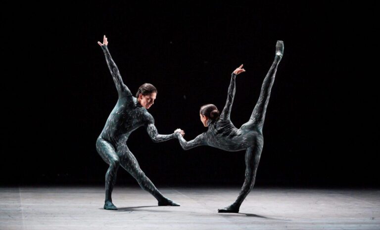 Erina Takahashi and Isaac Hernandez in Fantastic Beings by Aszure Barton c Laurent Liotardo x